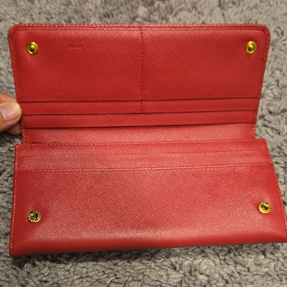 Prada Red Wallet - Picture 2 of 7